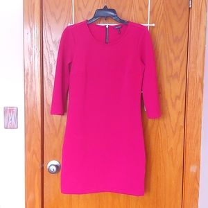 Elegant Pink XS texture dress. 1/4 sleeves, zipper on the back, worn once.